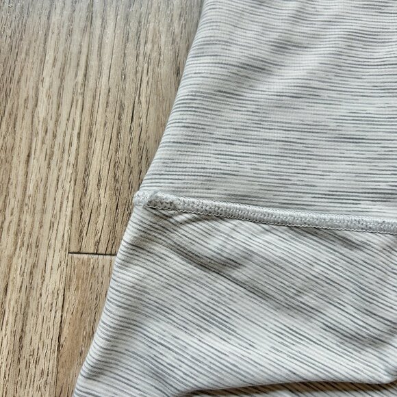 Lululemon Wunder Under Crop High Rise 21” Leggings Gray Heather Stripe Size 2 - Picture 7 of 9